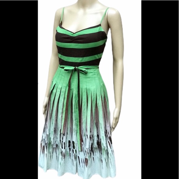 BCBGMaxAzria Dresses & Skirts - BCBGmaxazria green cotton dress size small